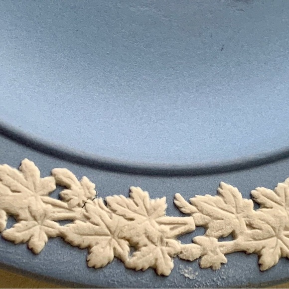 vintage wedgewood blue jasperware Plates England - Picture 13 of 15